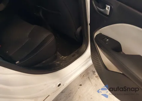 2015 Dodge Dart Sxt из США, поврежденный, VIN 1C3CDFBB6FD301915